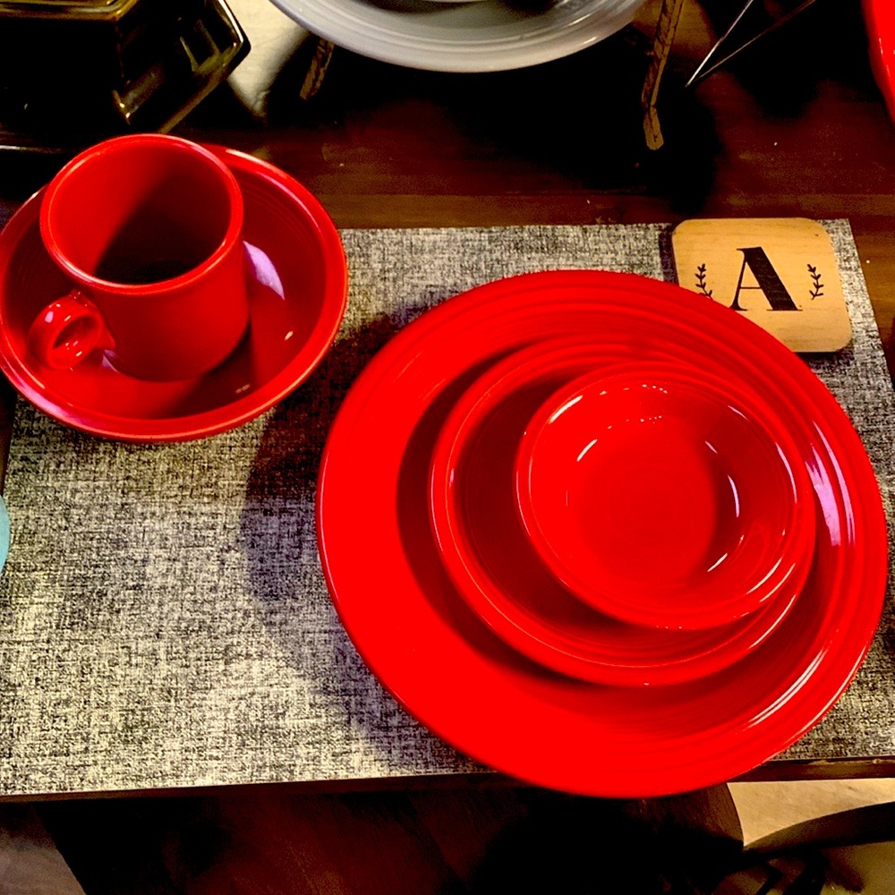 Fiesta 5 Piece Mountaineer Red Resort Collection